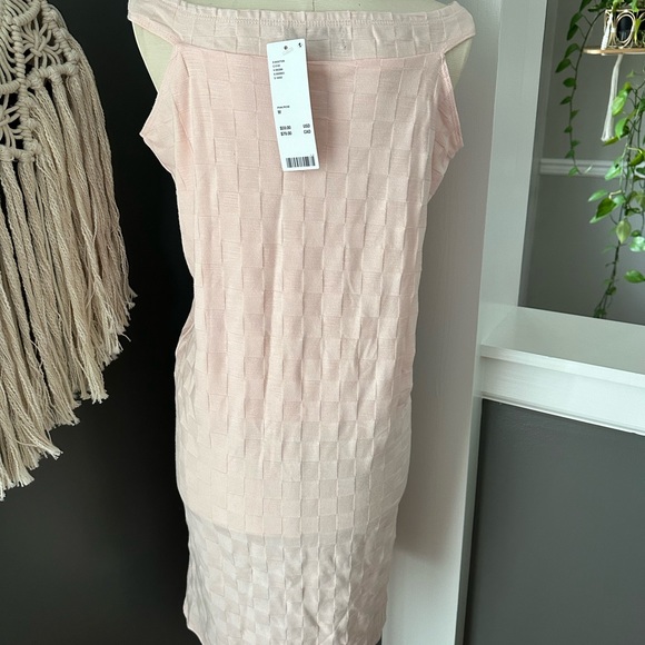 Urban Outfitters *NWT* baby pink dress with slit. - Picture 3 of 7